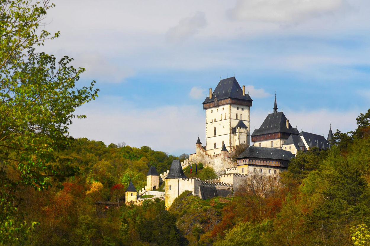 Vintage Car Tour to Karlštejn Castle