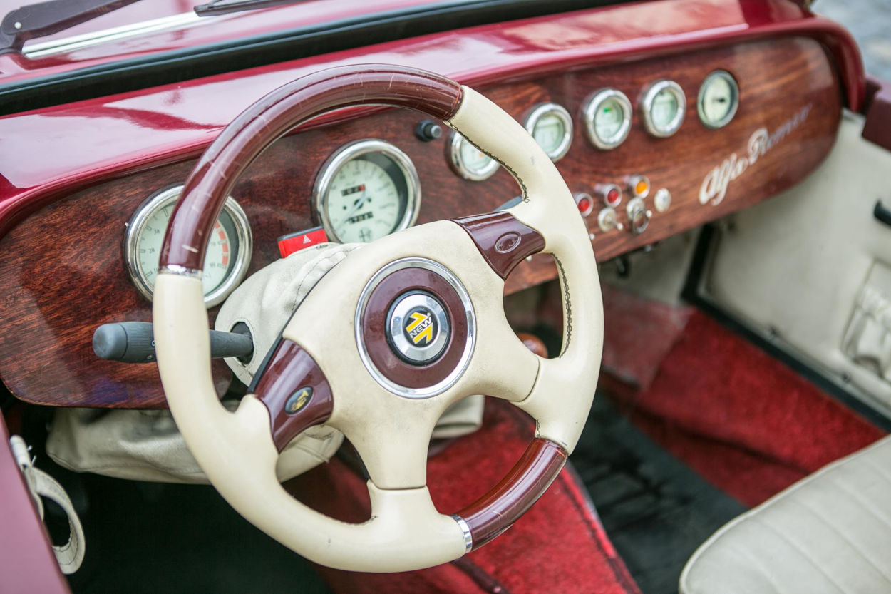 Vintage Car Tour in Prague