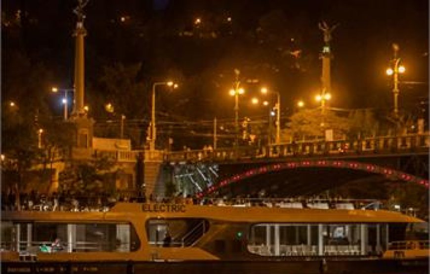 Evening Eco-cruise with a Glass of Prosecco