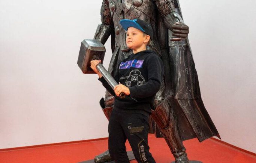 Galery of steel figurines