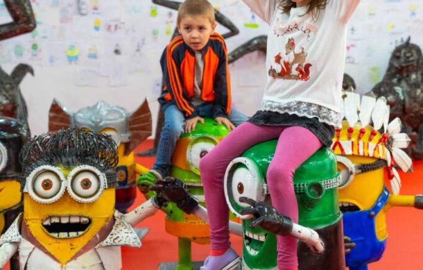 Galery of steel figurines