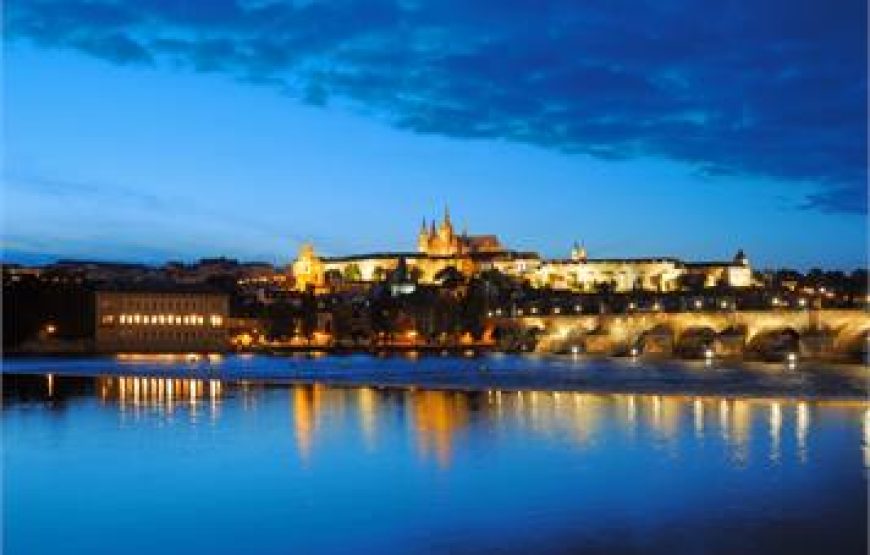 Evening Eco-cruise with a Glass of Prosecco